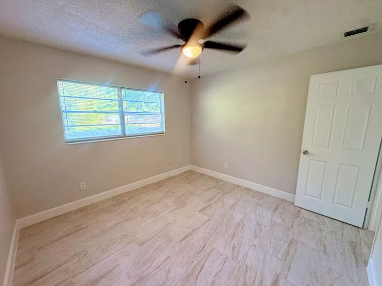 201 E Buchanon Ave #2 — Photo 10