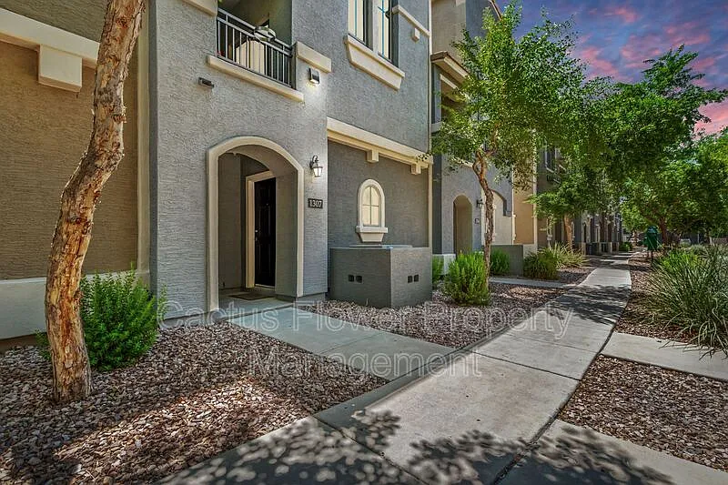 280 S Evergreen Rd #1307