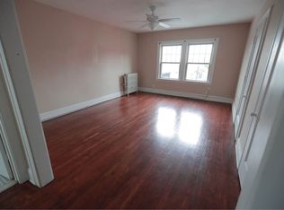 13450 Cedar Rd #10, Cleveland, OH 44118