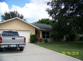 819 Grove Dr, Naples, FL 34120