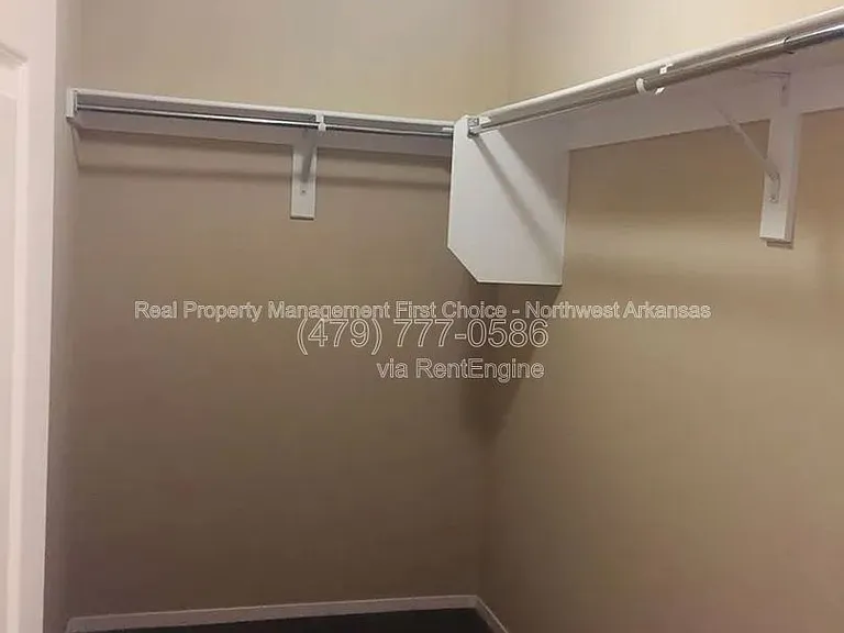 1013 Ethan James St — Photo 11