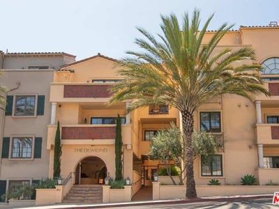 851 N San Vicente Blvd APT 203, West Hollywood, CA, 90069