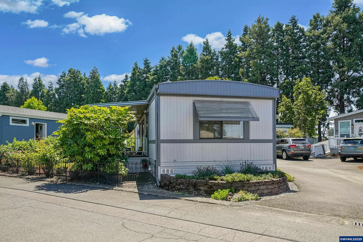 2200 Lancaster Dr SE Unit 9C photo 1