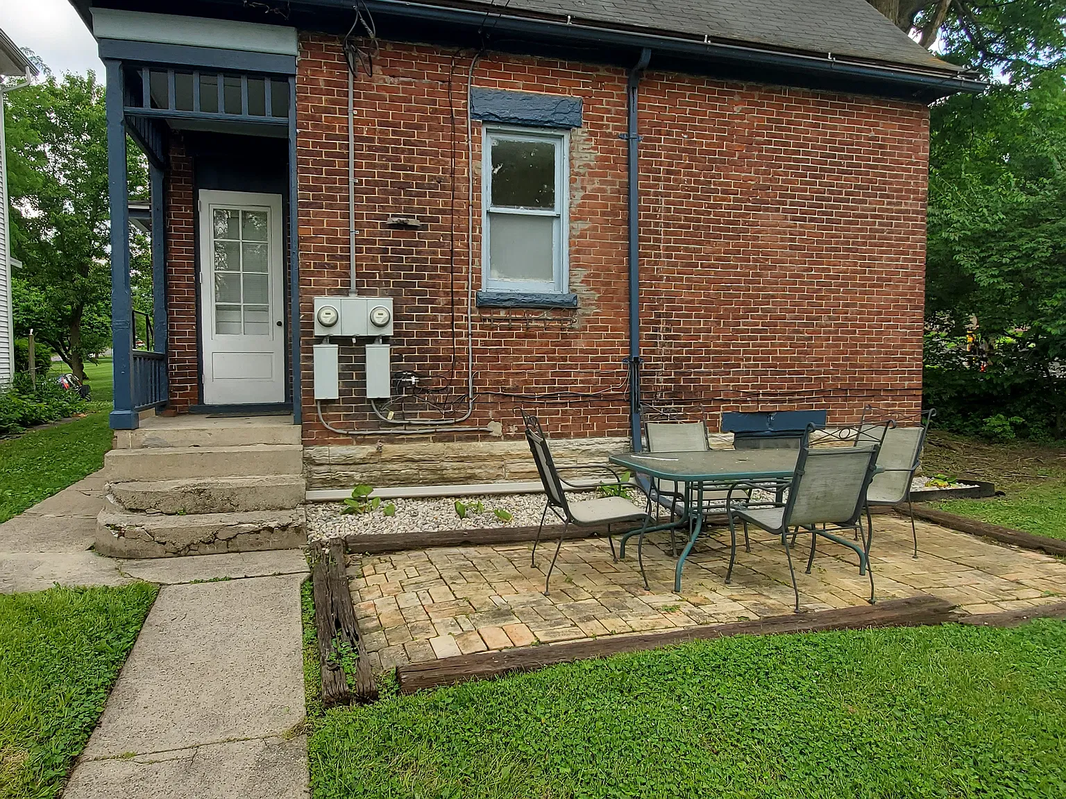 Affordable Duplex in Great Neighborhood — Photo 2