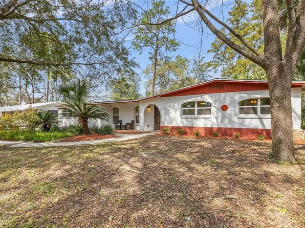 3424 NW 7th Pl, Gainesville, FL 32607