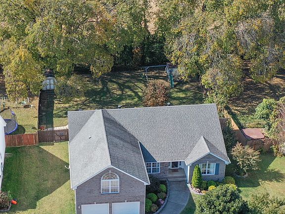 2nd image of 724 W Accipiter Cir