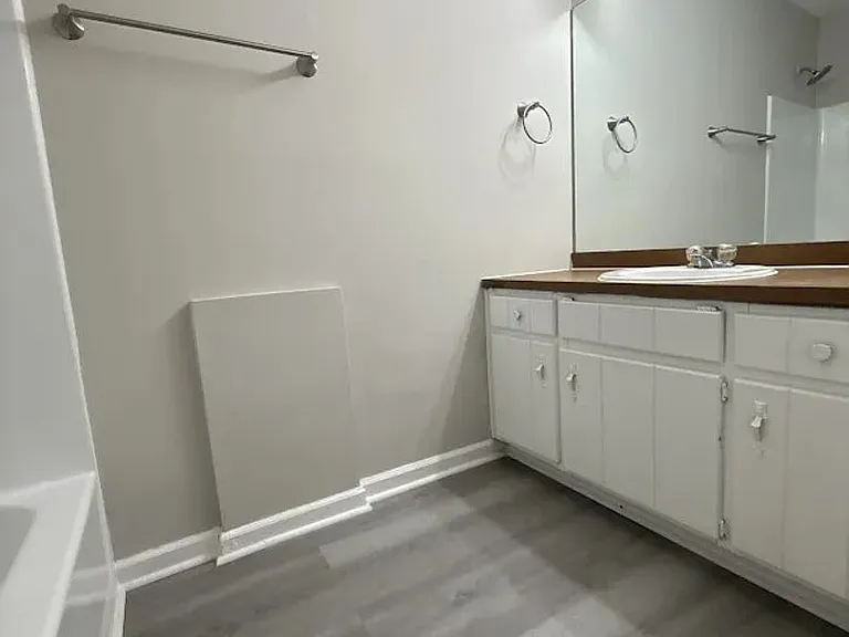 2870 Lakemont Dr SW — Photo 8