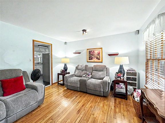 5th image of 2930 Alan Dr SW