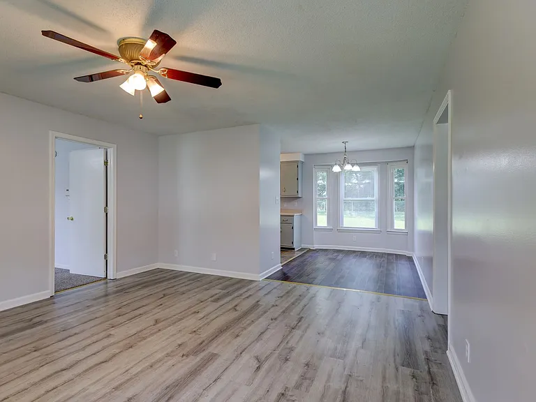 204 Bob White Dr — Photo 8