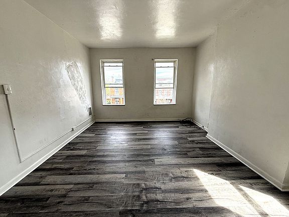 3rd image of 5530 Black St APT 4