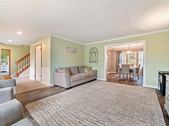 4th image of 19 Timber Trail Dr