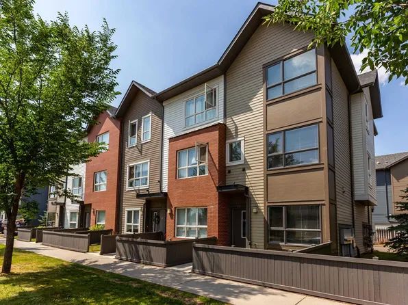 2560 Pegasus Blvd NW #22, Edmonton, AB T5E 6V4