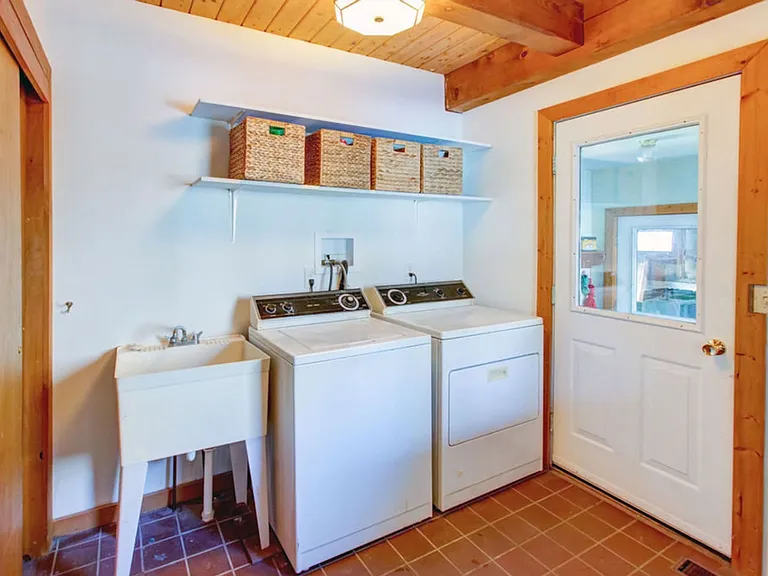 Laundry Room Cabinet