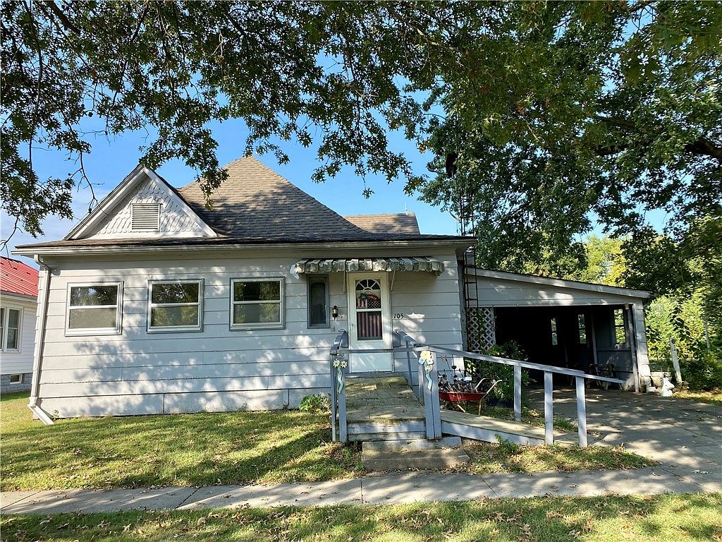 105 N Olive St, Saint Elmo, IL 62458 Zillow