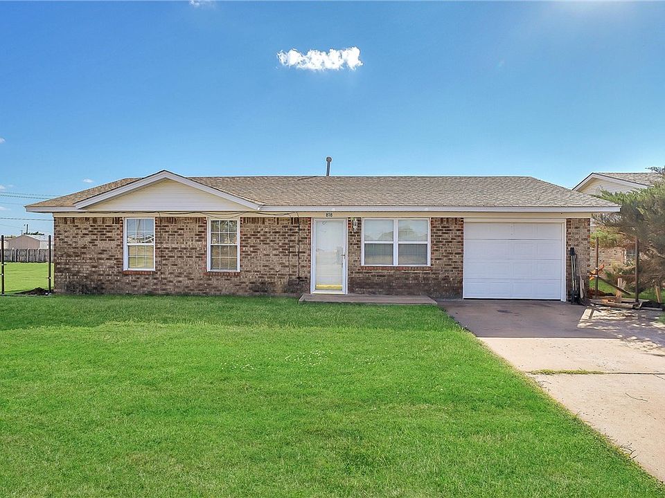 818 E 9th St, Cordell, OK 73632 Zillow