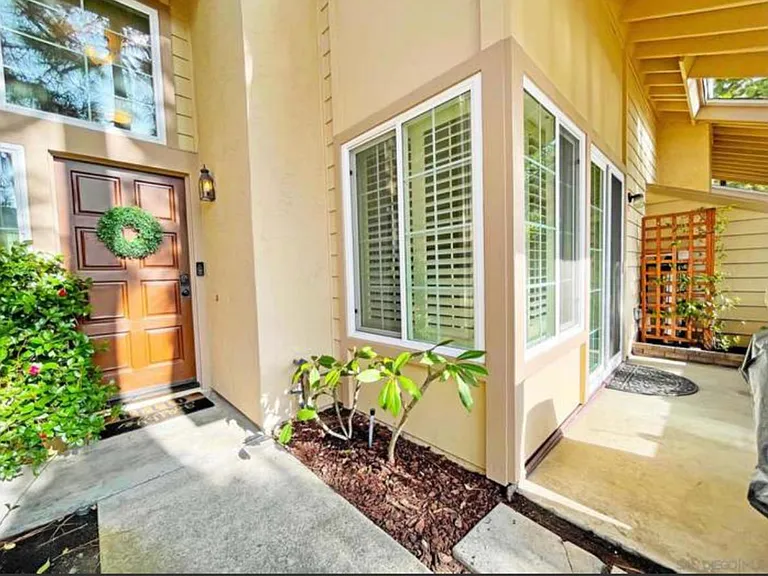 3255 E Fox Run Way — Photo 2