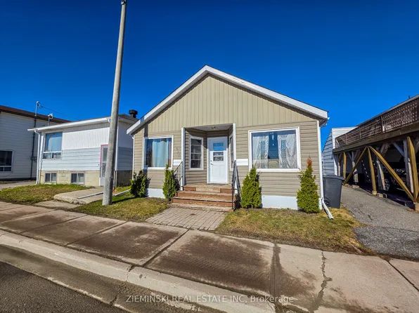 657 Cedar Ave, Iroquois Falls, ON P0K 1G0