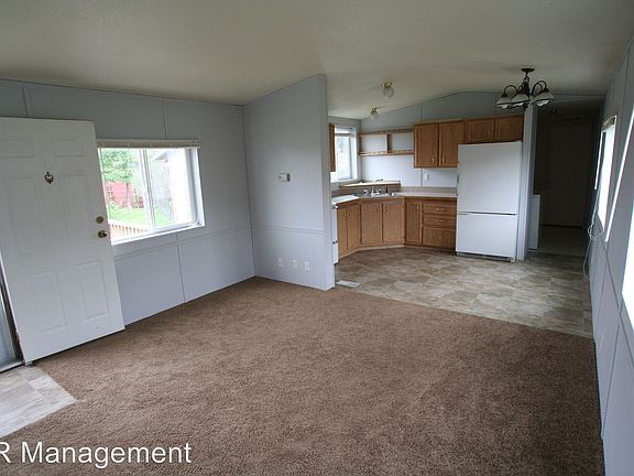 2nd image of 224 White Oak Dr