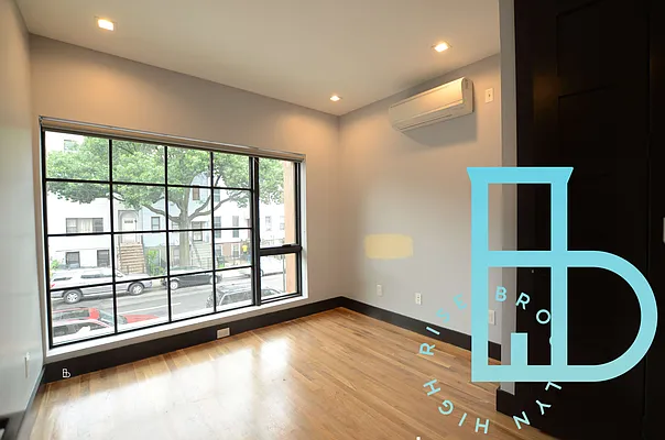 Rented by Miron Realty Group | media 37