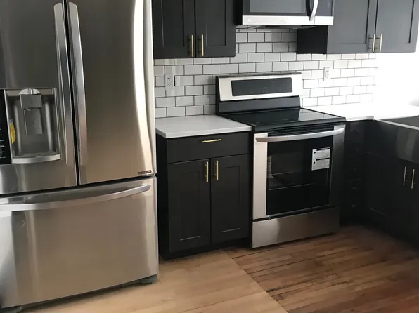 25 E Main St, Platteville, WI
