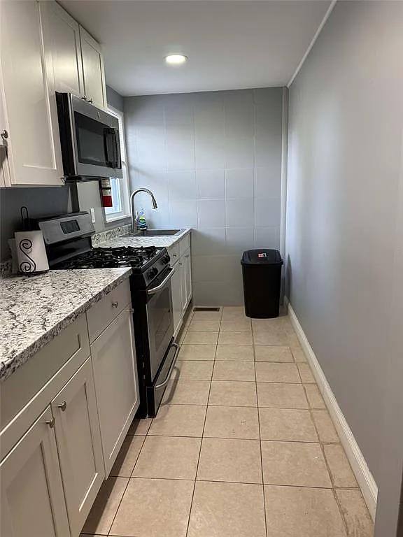 2 bed, 1000 sqft, $1,600 — Photo 4