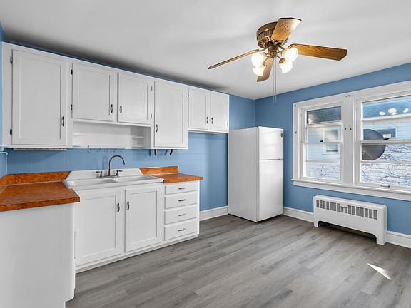 5th image of 746 N Washington St Floor 2