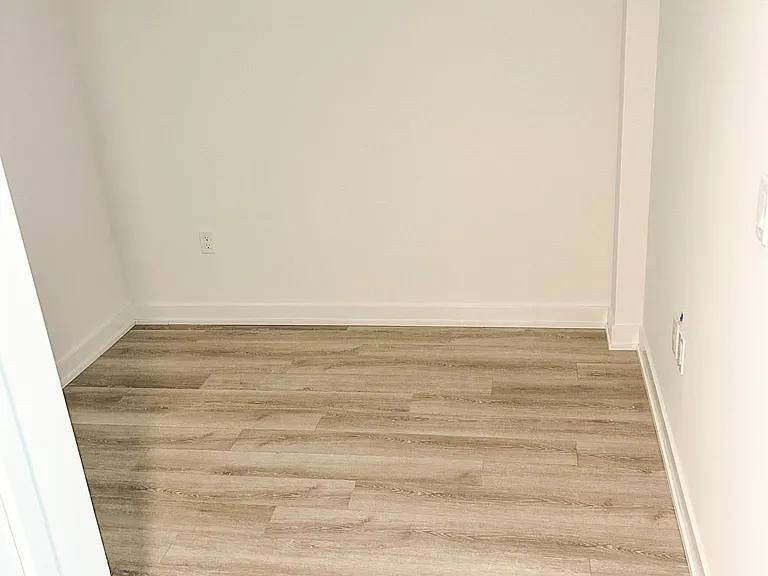 238 Simcoe St — Photo 12