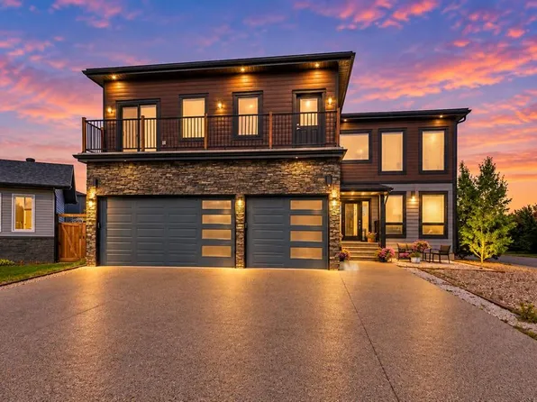 122 SW Clenell Bay, Wood Buffalo, AB T9K 1P5