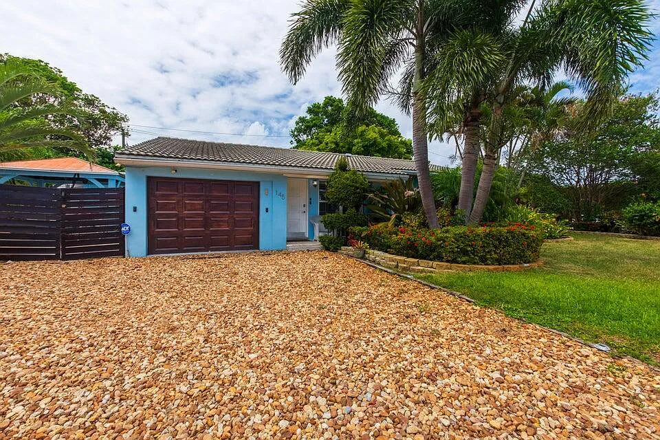 3 bed, 2.0 bath, 1542 sqft, $3,500 — Photo 1