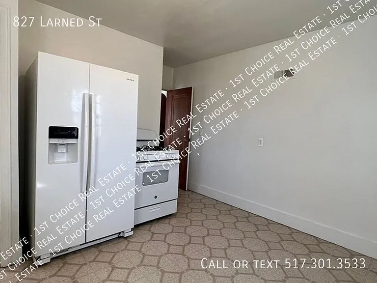 827 Larned St — Photo 8