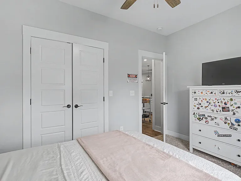 959 Alton Dr — Photo 14