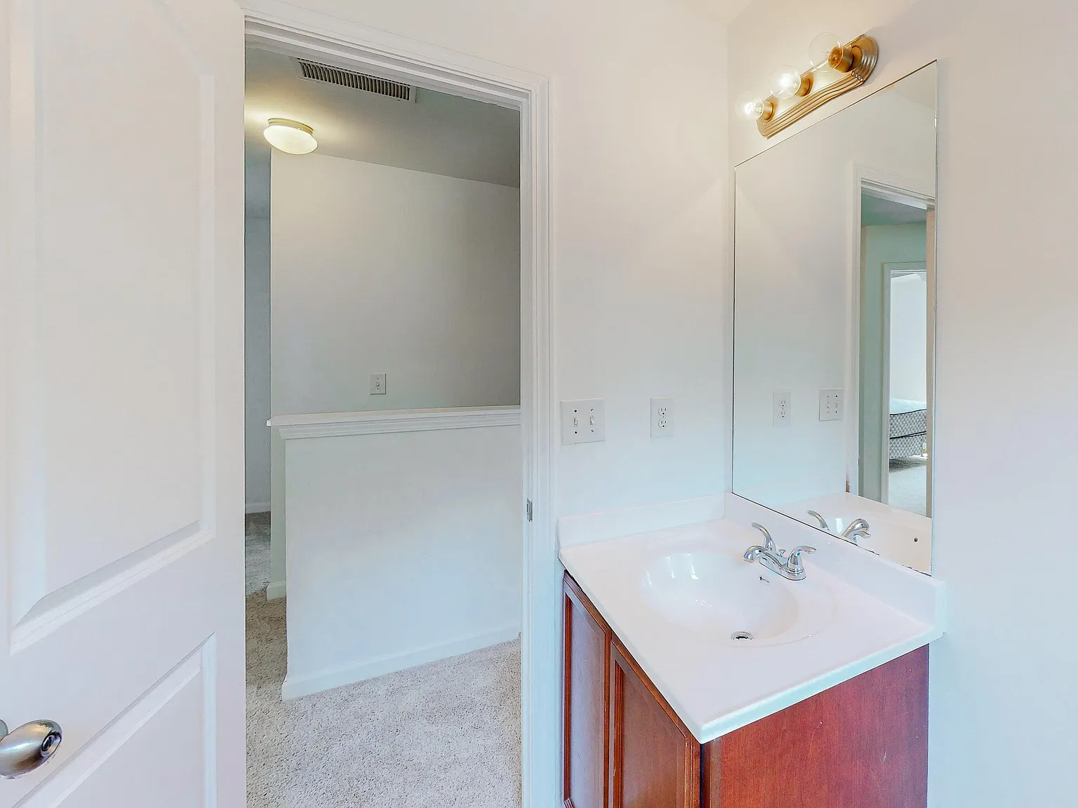 4 bed, 3.0 bath, 1866 sqft, $793 — Photo 3
