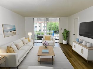 2600 W Sunrise Lakes Dr #202, Sunrise, FL 33322