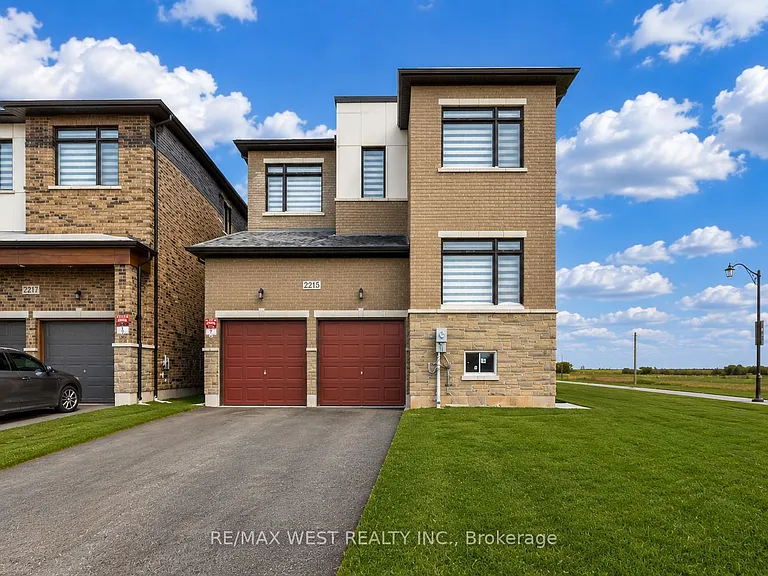 2215 Crystal Dr — Photo 2