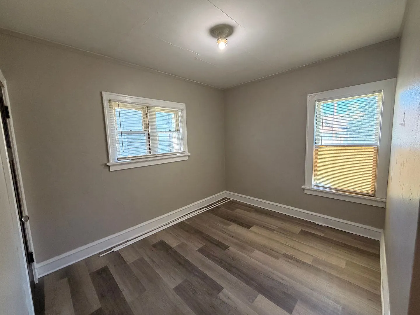 4120-22 W Burleigh St — Photo 4