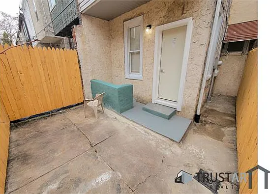 2538 N Gratz St — Photo 11