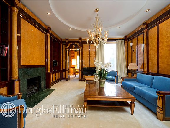 4th image of 129 W 70th St