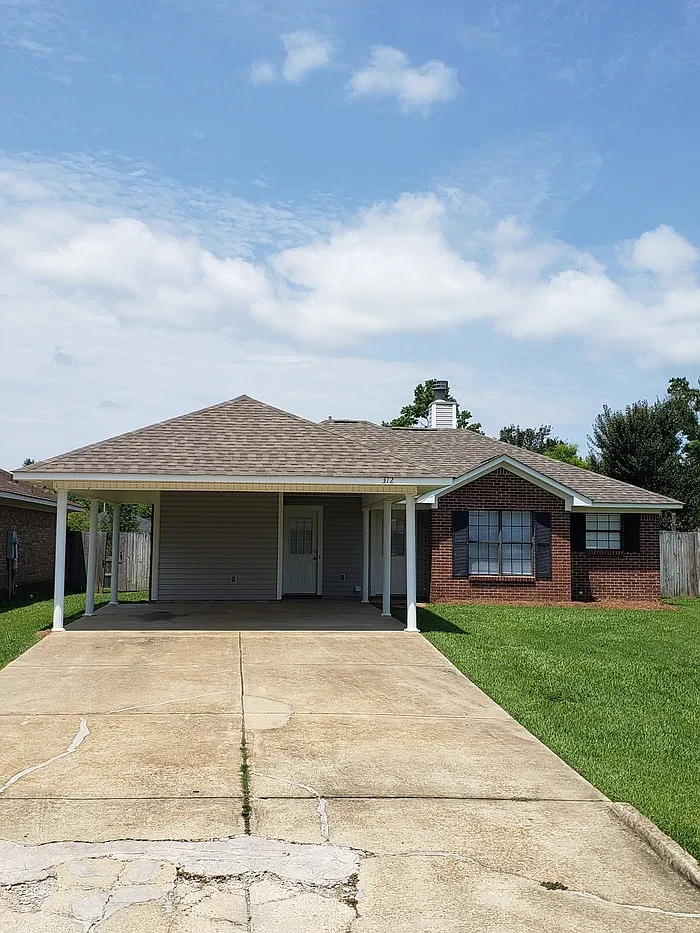 3 bed, 2.0 bath, 1147 sqft, $1,545 — Photo 1