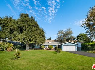 8960 Aqueduct Ave, North Hills, CA 91343