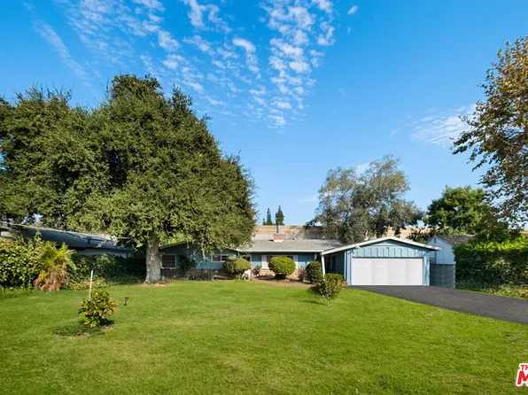 8960 Aqueduct Ave, North Hills, CA 91343