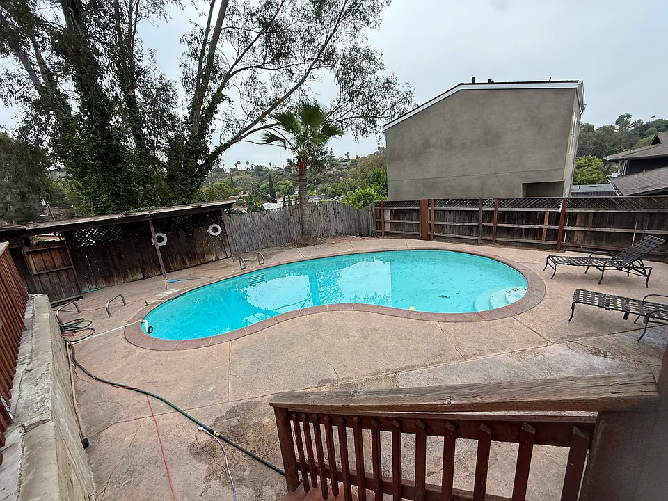 4951 Campanile Dr