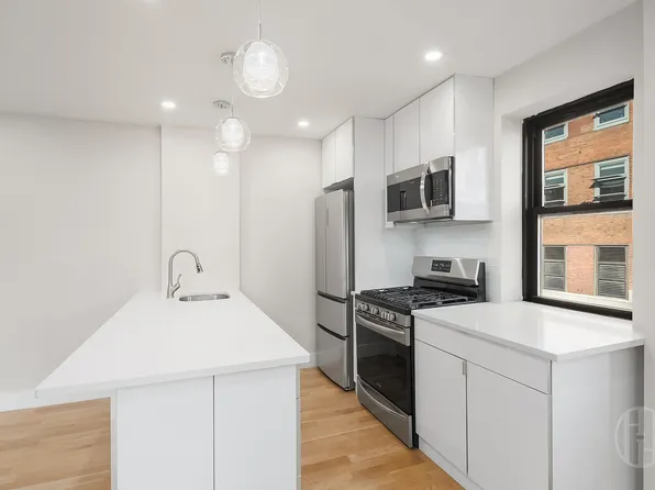 85 8th Avenue image 3 of 6