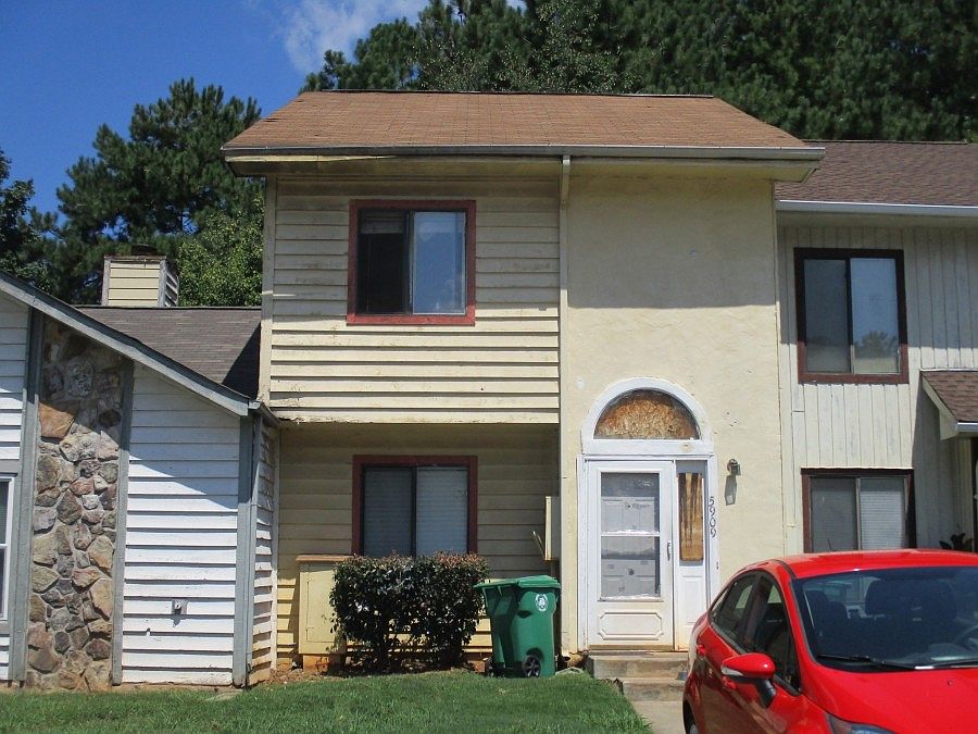 1st image of 5909 Trent Jones Way