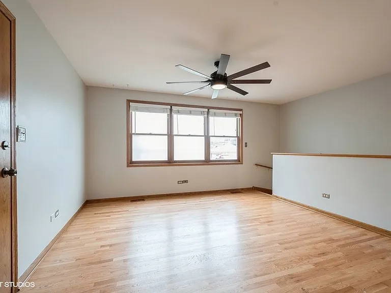 7411 N Claremont Ave #1E — Photo 3