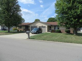 3931-3933 Beacon Ct, Janesville, WI 53546