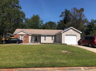 2674 Idlebrook Cir, Midway Park, NC 28544