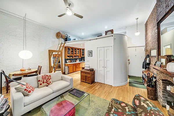 Rented by Compass | media 12
