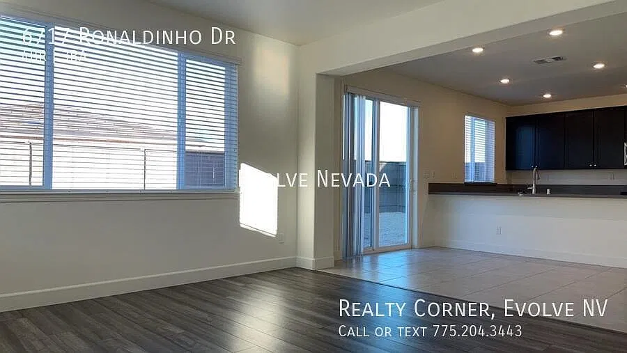 New 4 Bedroom, 3 Bath Home in Spanish Springs — Photo 4