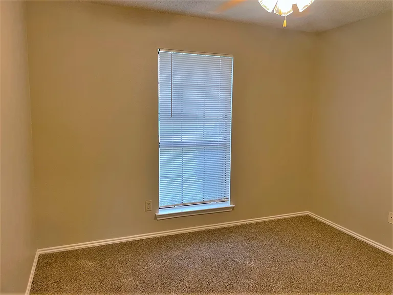 8518 Holly St — Photo 10