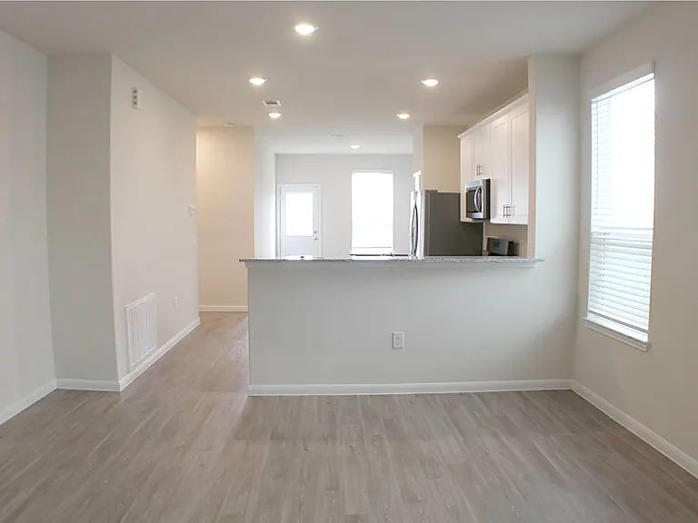 6327 Ballard Brook Ln — Photo 2